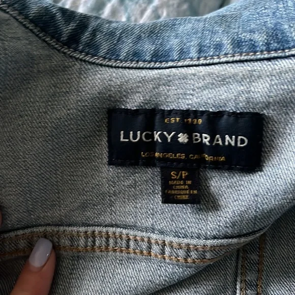 lucky brand denim jacket - Picture 3 of 4